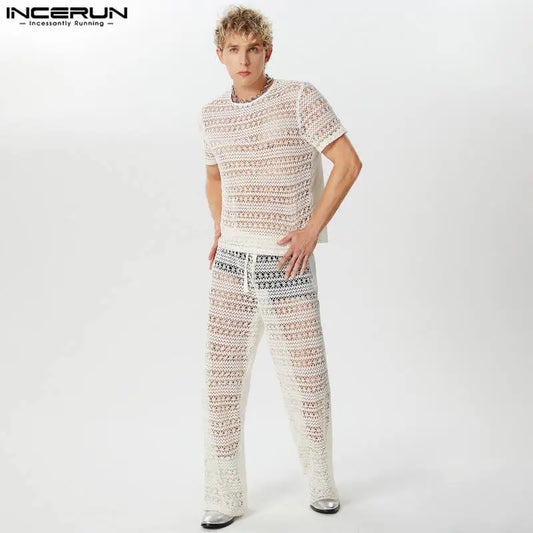 INCERUN 2024 Ensembles de mode de style américain pour hommes Hauts à manches courtes en dentelle creuse Pantalons longs Costume de streetwear décontracté 2 pièces S-5XL