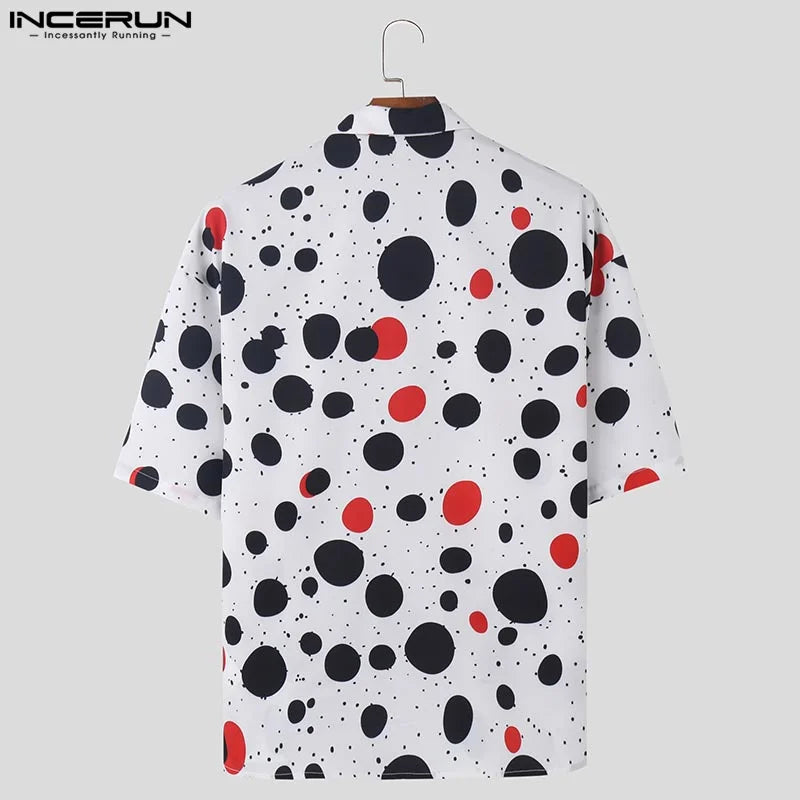 INCERUN Tops 2024 Style américain Mode Hommes Lâche Irrégulier À Pois Imprimé Chemises Personnalité Masculine Demi-Manches Chemisier S-5XL