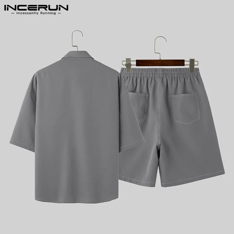 INCERUN 2024 Ensembles de loisirs de style coréen pour hommes Conception d'épissure de ligne Chemise à manches courtes Shorts Costume simple tout-match 2 pièces S-5XL