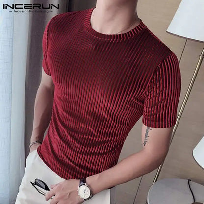 T-shirt décontracté en velours pour hommes, col rond, manches courtes, couleur unie, streetwear, vêtements pour hommes, mode plissée, Camisetas 3XL INCERUN 2023