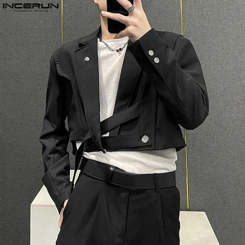 INCERUN Tops 2023 Koreanischer Stil Neuer Herren-Blazer Verstellbarer diagonaler Schnallenanzug Dekonstruiertes Design Abgeschnittener fester Anzug S-5XL