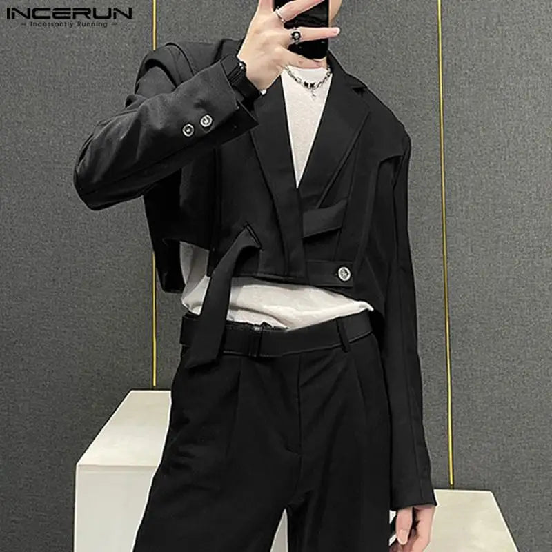 INCERUN Tops 2023 Koreanischer Stil Neuer Herren-Blazer Verstellbarer diagonaler Schnallenanzug Dekonstruiertes Design Abgeschnittener fester Anzug S-5XL